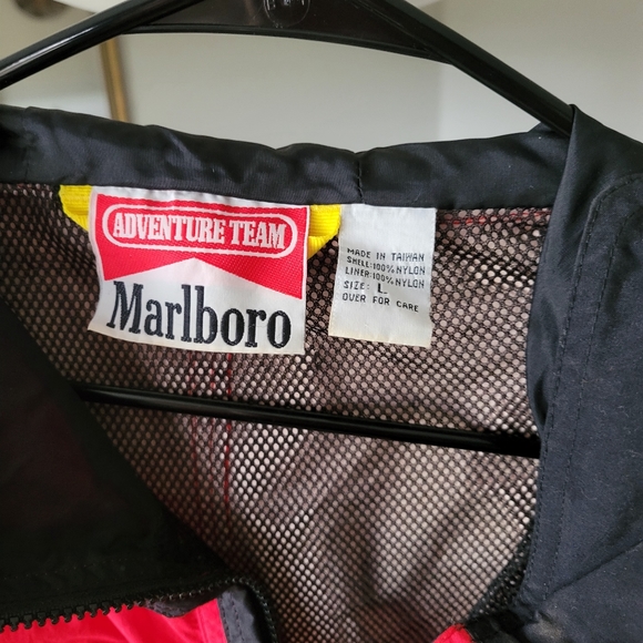 Vintage Marlboro Jacket 90s Adverture Team Red Windbreaker Patch L - Picture 9 of 9